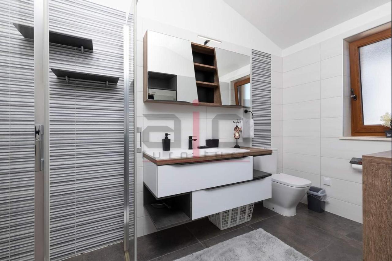 דירות Pula Porta Aurea & Wellness Oasis מראה חיצוני תמונה